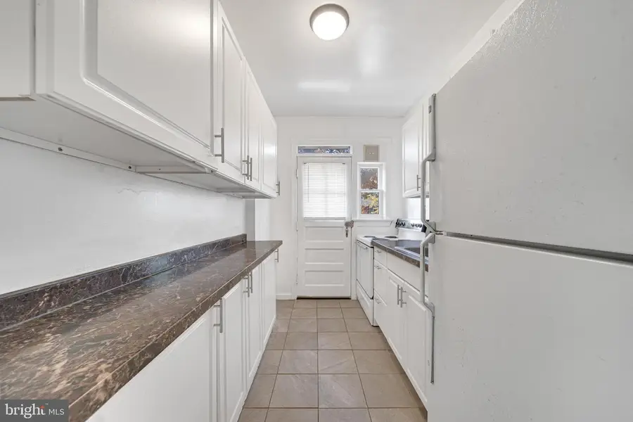 18 Auburn Ct #a, Alexandria, VA 22305 - Image #3