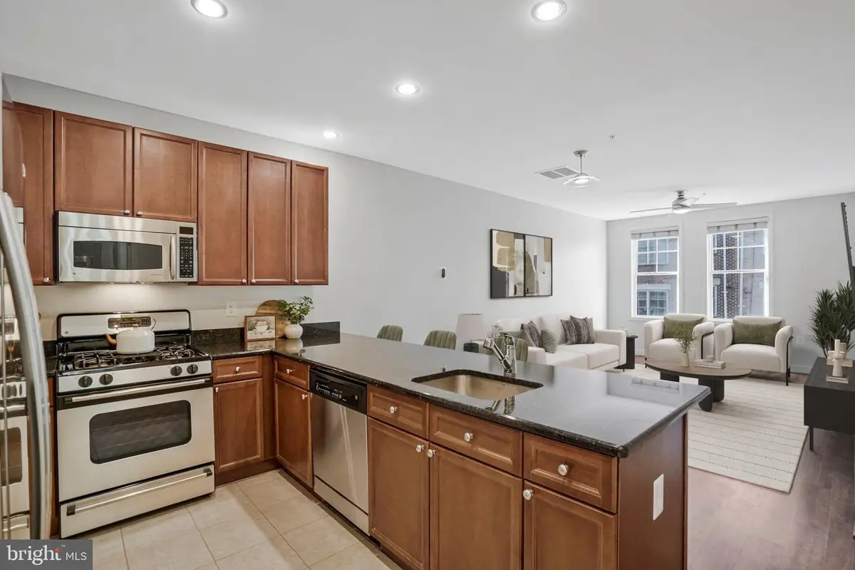 181 E Reed Ave #206, Alexandria, VA 22305 - #1