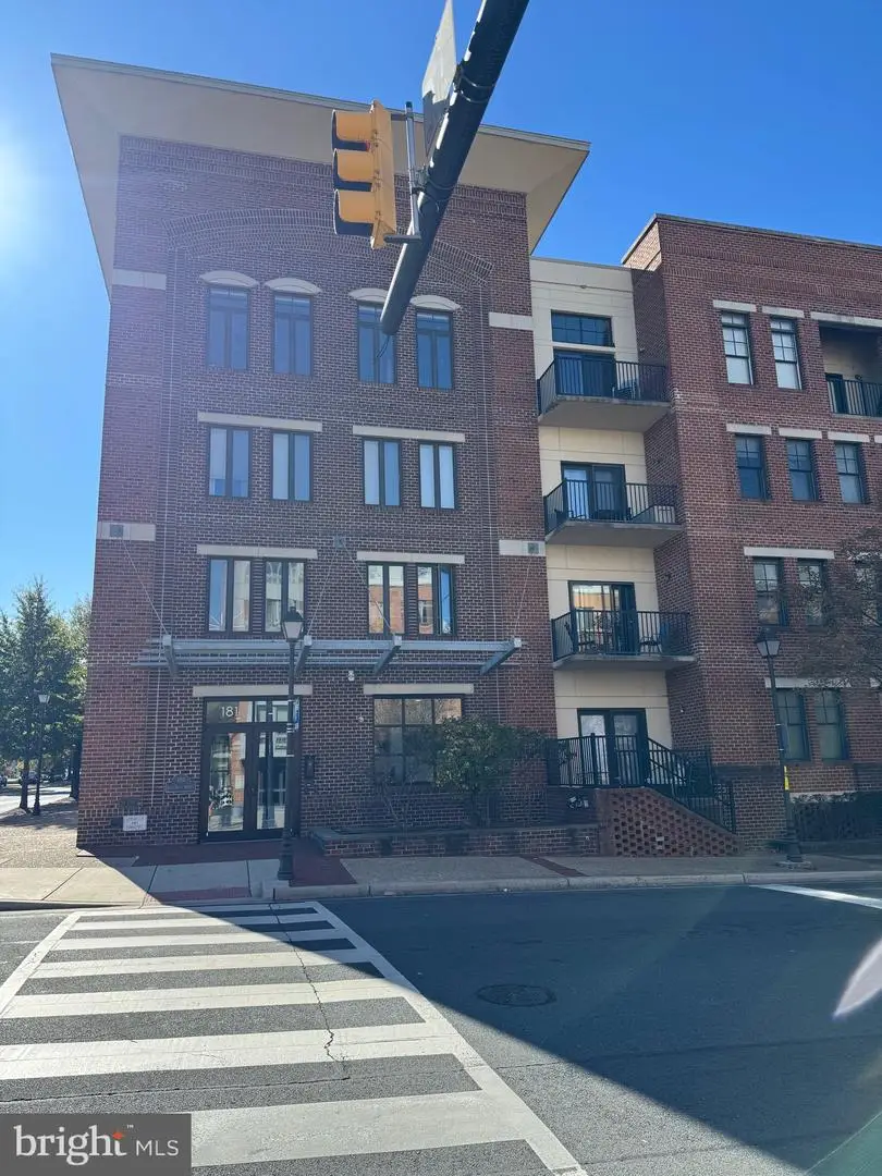 181 E Reed Ave #411, Alexandria, VA 22305 - Image #1