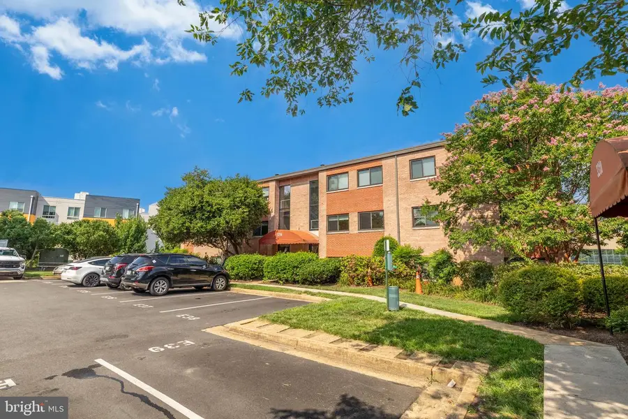3314 S 28th St S #203, Alexandria, VA 22302 - Image #2