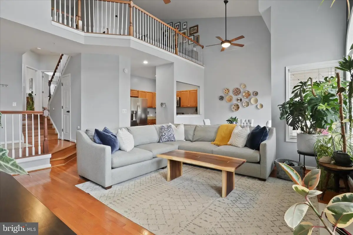 2323 Henshaw Pl #303, Alexandria, VA 22311 - Image #1