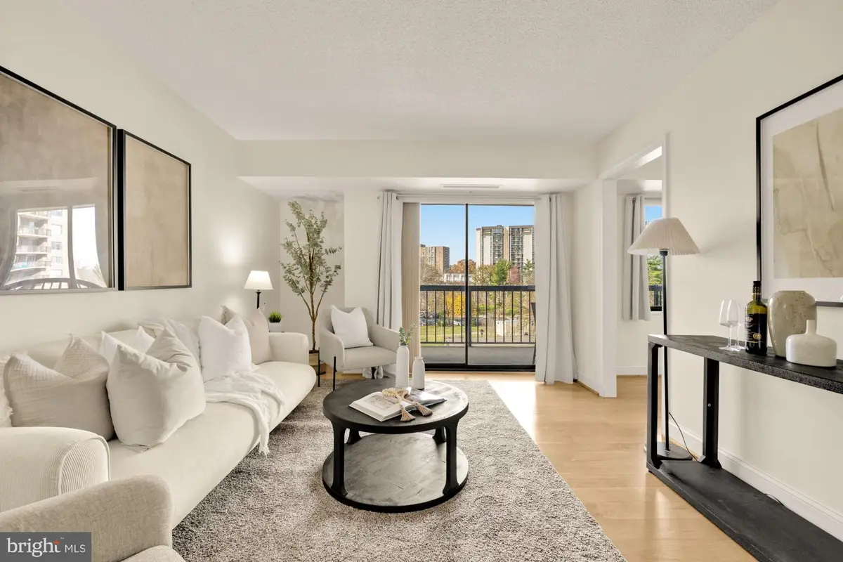 200 N Pickett St #304, Alexandria, VA 22304 - Image #1