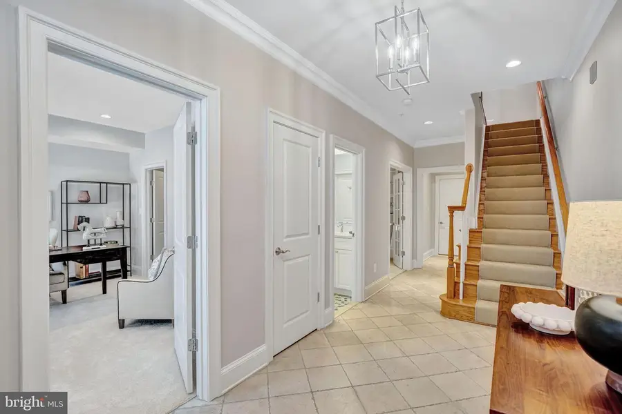 1820 Carpenter Rd, Alexandria, VA 22314 - Image #2