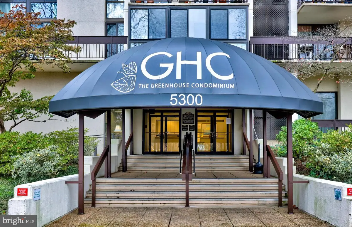 5300 Holmes Run Pkwy #410, Alexandria, VA 22304 - Image #1