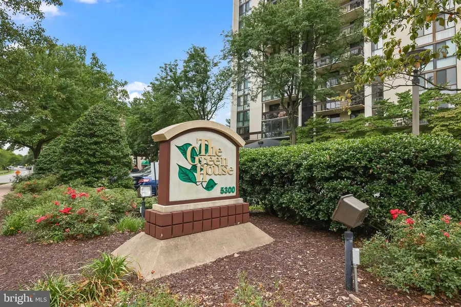 5300 Holmes Run Pkwy #410, Alexandria, VA 22304 - Image #2