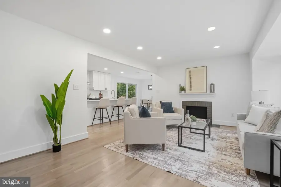 492 N Latham St, Alexandria, VA 22304 - Image #3