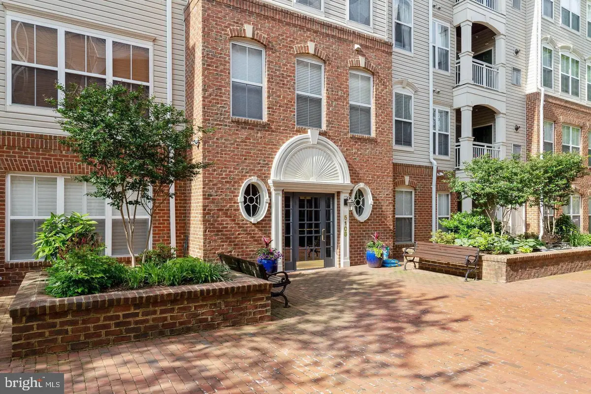 5108 Donovan Dr #105, Alexandria, VA 22304 - Image #1