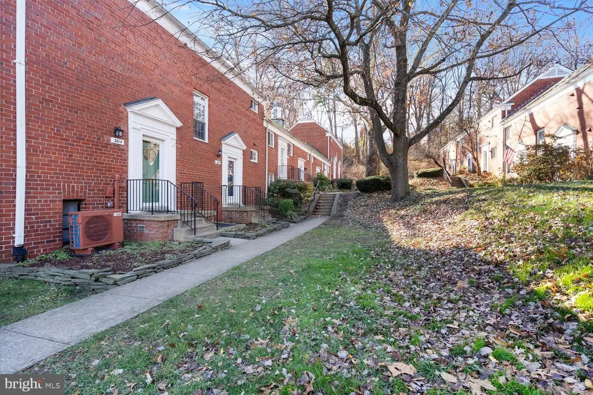 3618 Gunston Rd, Alexandria, VA 22302 - Image #1