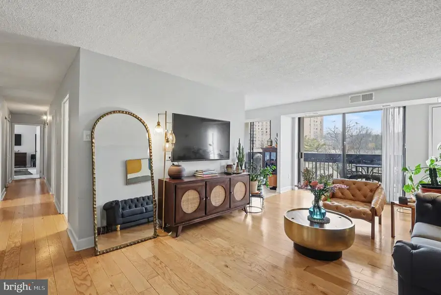 5300 Holmes Run Pkwy #615, Alexandria, VA 22304 - #2