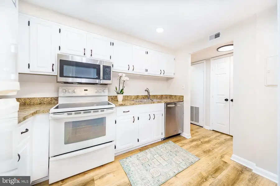 801 N Howard St #303, Alexandria, VA 22304 - #2