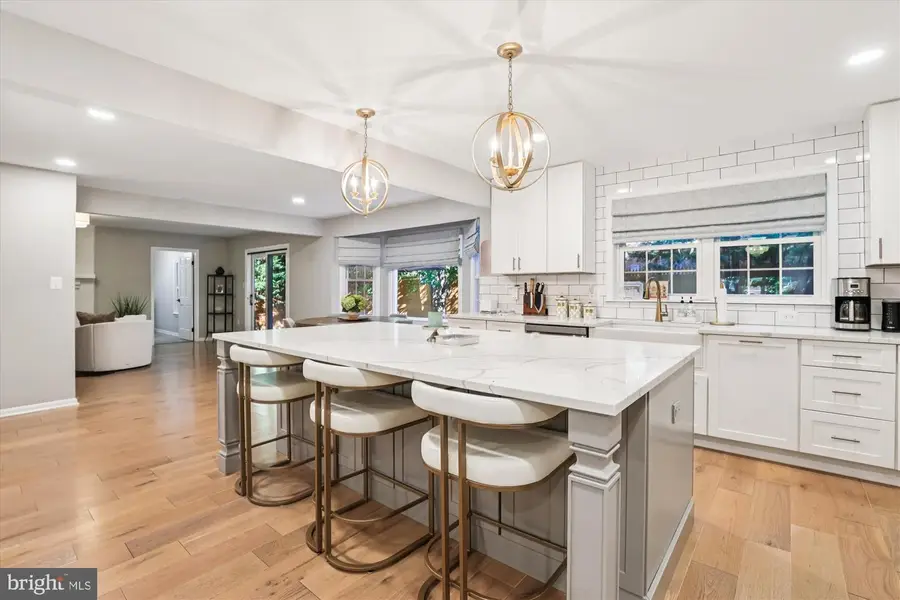 2107 Marlboro Dr, Alexandria, VA 22304 - #3