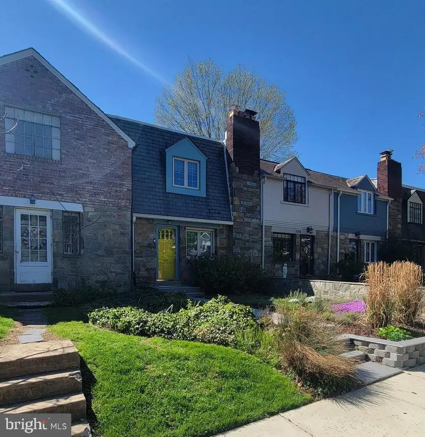 708 Devon Pl, Alexandria, VA 22314 - #1