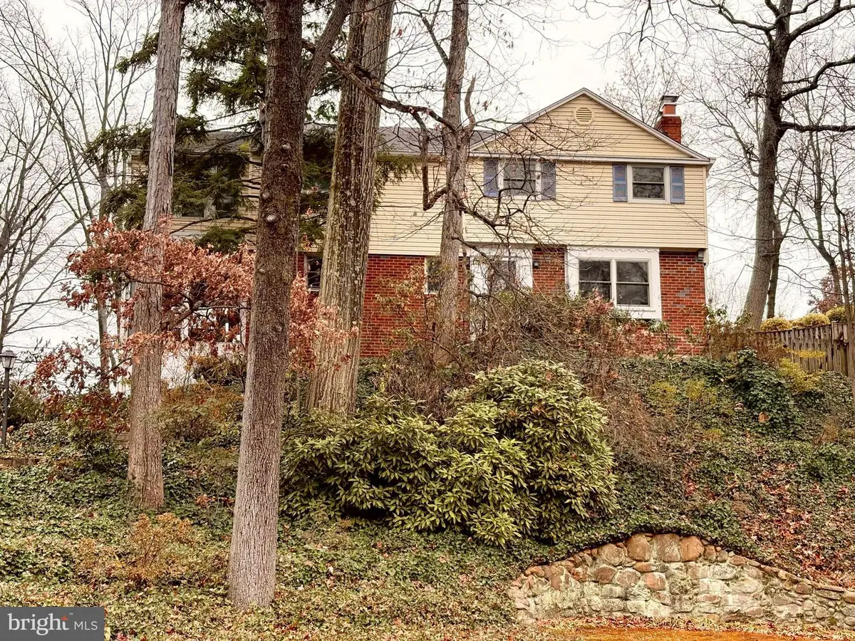 3217 Old Dominion Blvd, Alexandria, VA 22305 - #1