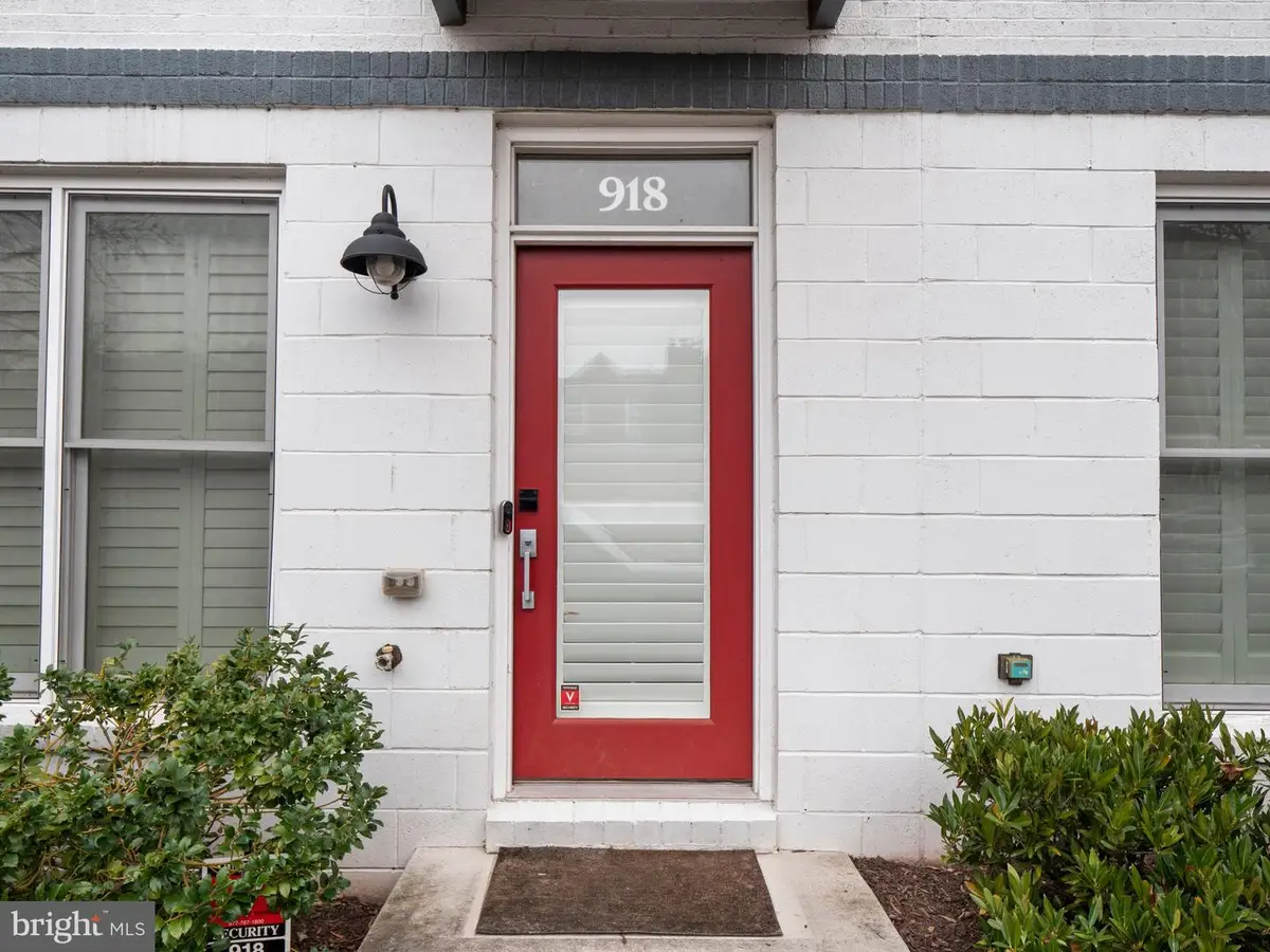 918 Pete Jones Way, Alexandria, VA 22314 - Image #1