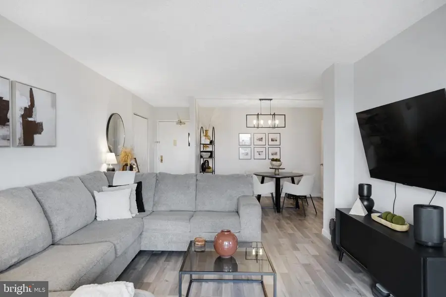 5300 Holmes Run Pkwy #1413, Alexandria, VA 22304 - Image #2