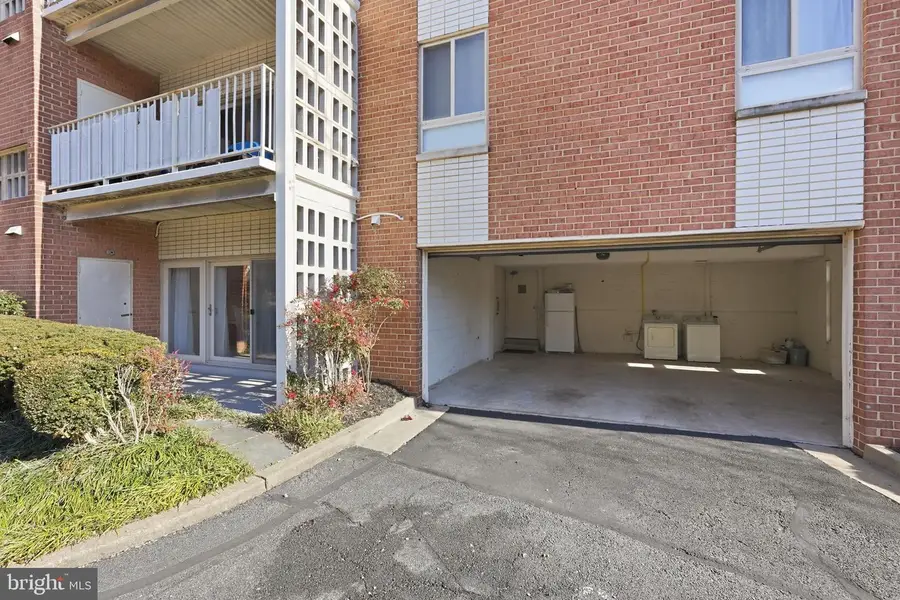 5250 Valley Forge Dr #108, Alexandria, VA 22304 - Image #3