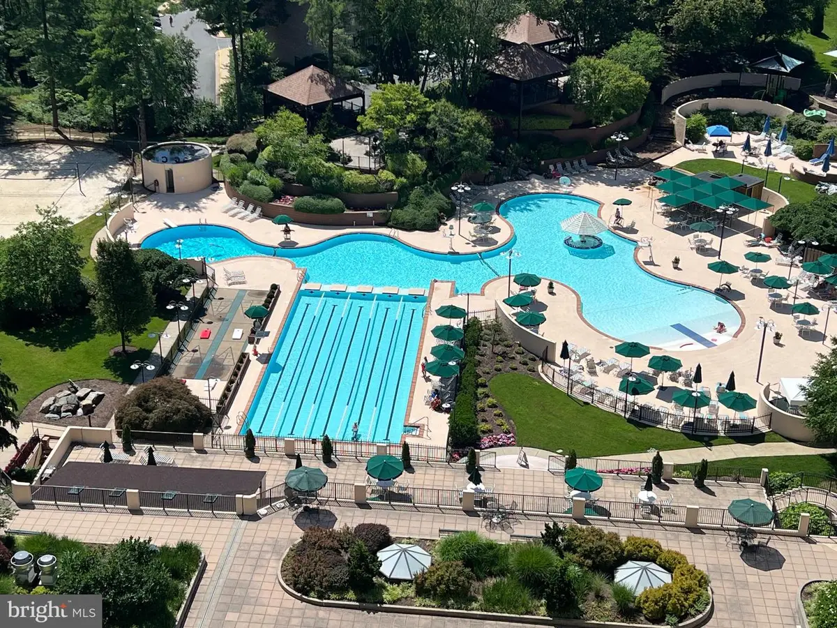 205 Yoakum Pkwy #1020, Alexandria, VA 22304 - Image #1