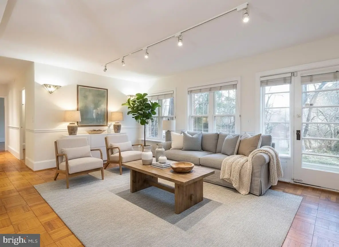 3225 Ravensworth Pl, Alexandria, VA 22302 - Image #1