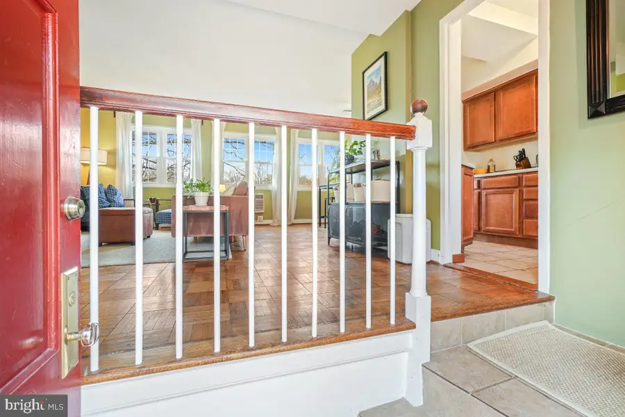 3219 Valley Dr, Alexandria, VA 22302 - Image #2