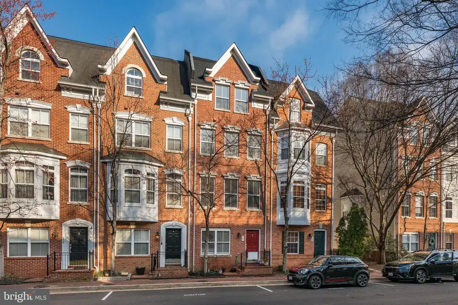 182 Martin Ln, Alexandria, VA 22304 - Image #2