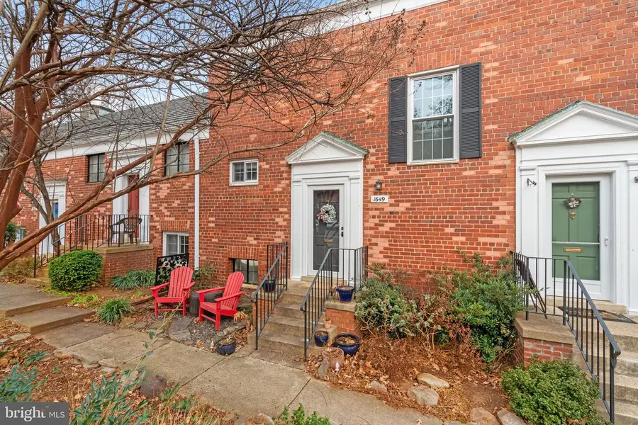 1649 Fitzgerald Ln, Alexandria, VA 22302 - Image #2