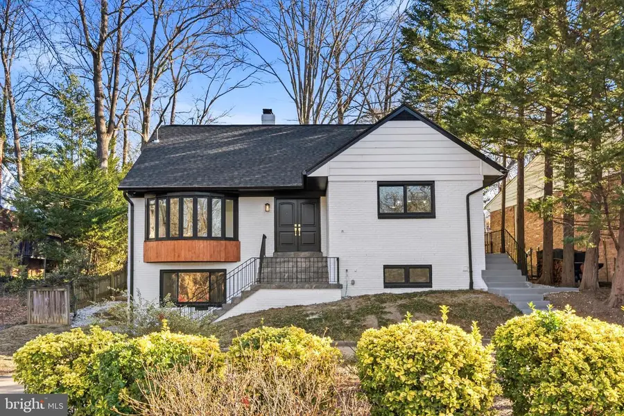 719 E Timber Branch Pkwy, Alexandria, VA 22302 - Image #2