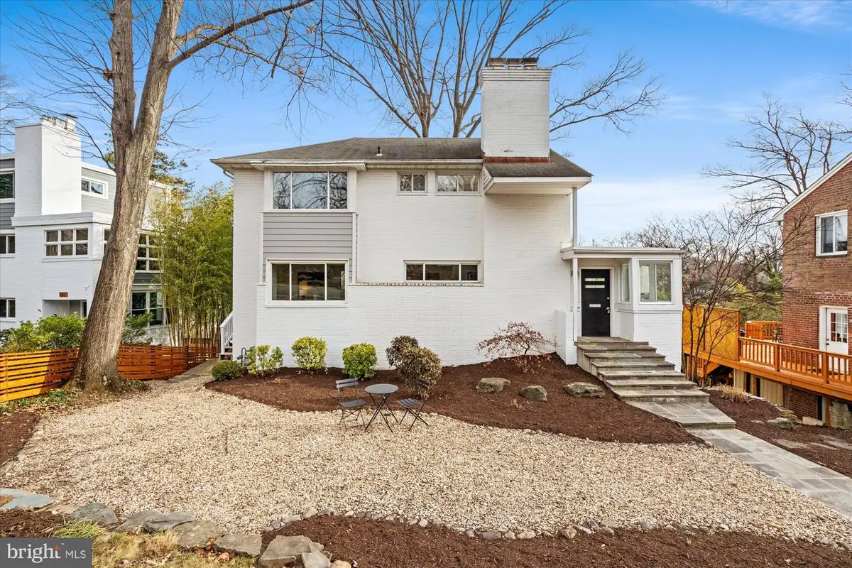 2917 Argyle Dr, Alexandria, VA 22305 - Image #1