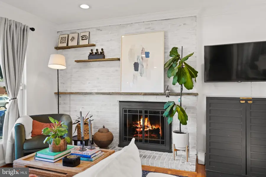 2114 N Earley St, Alexandria, VA 22302 - Image #3