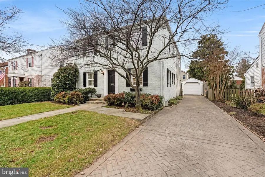 2700 Cameron Mills Rd, Alexandria, VA 22302 - #2