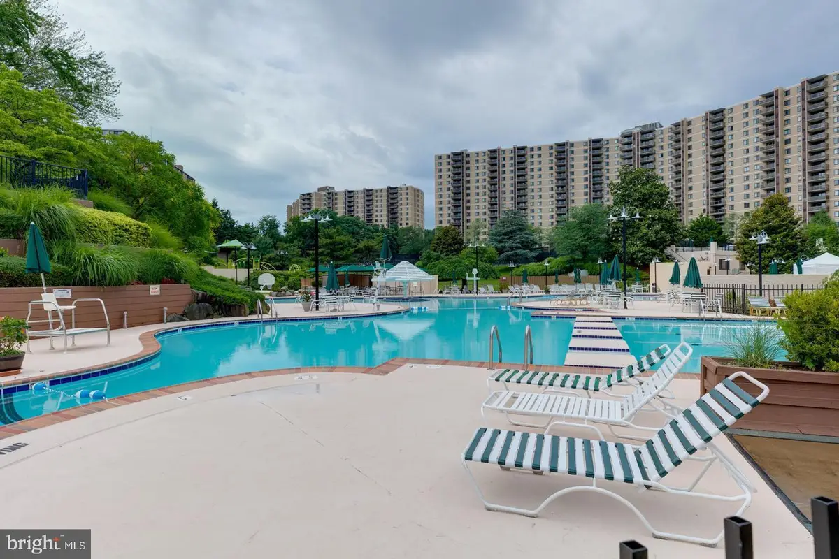 203 Yoakum Pkwy #715, Alexandria, VA 22304 - Image #1