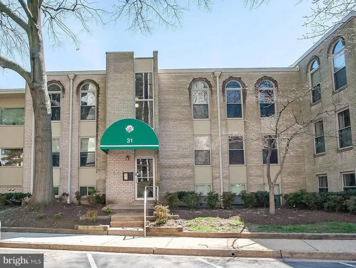 31 Canterbury Sq #301, Alexandria, VA 22304 - Image #1