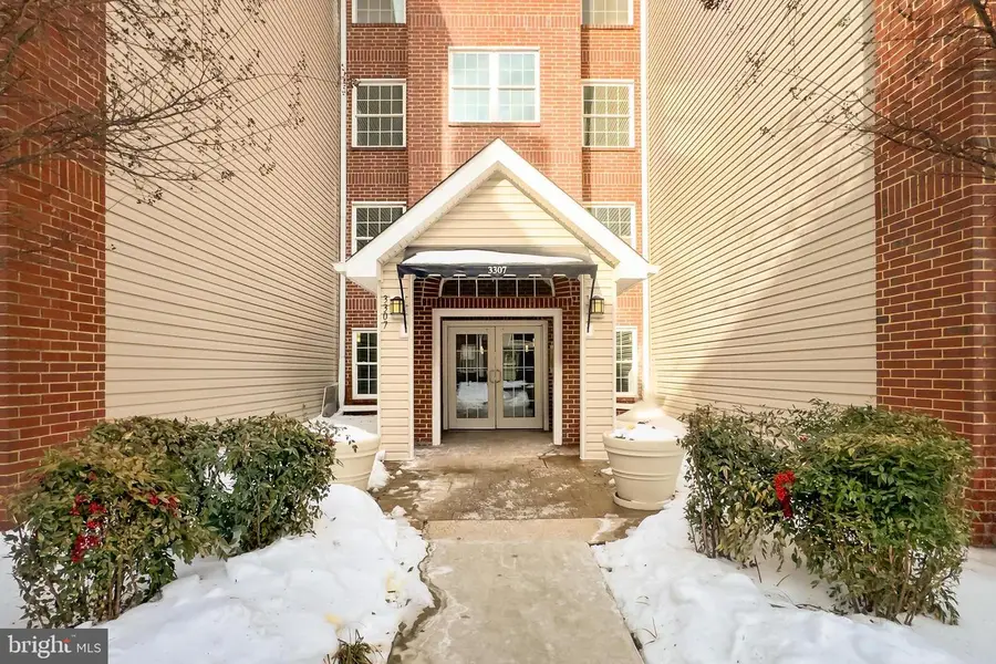 3307 Wyndham Cir #1164, Alexandria, VA 22302 - Image #2