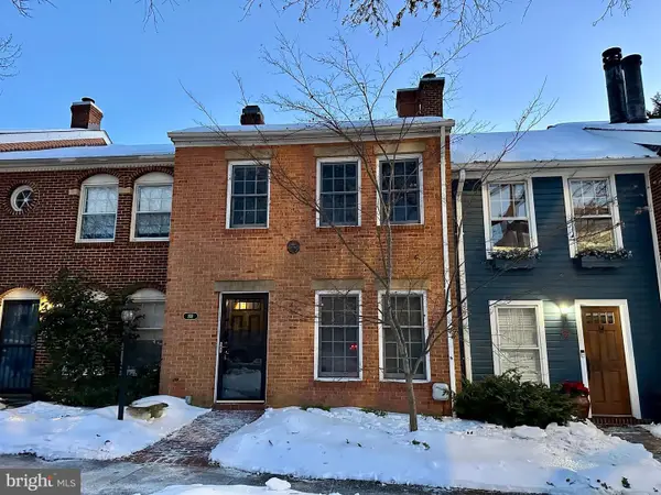 818 Wolfe St, ALEXANDRIA, VA 22314