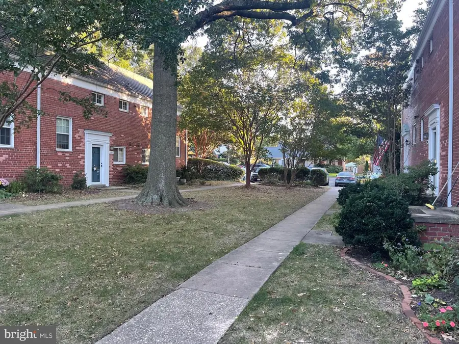 1103 Beverley Dr, Alexandria, VA 22302 - Image #2