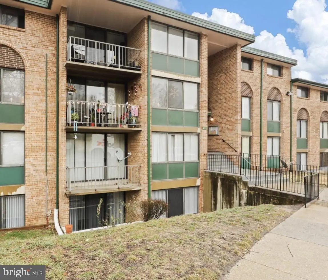 491 N Armistead St #t2, Alexandria, VA 22312 - #1