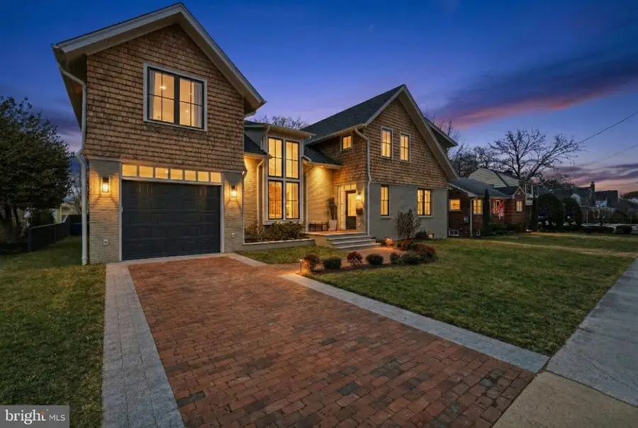 605 Hilltop Ter, Alexandria, VA 22301 - #2