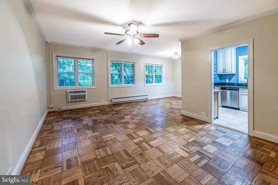 3726 Holmes Ln, Alexandria, VA 22302 - #2