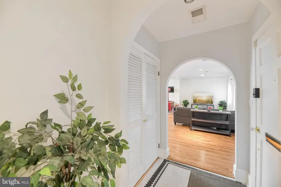 10 Irving Ct, Alexandria, VA 22314 - #3