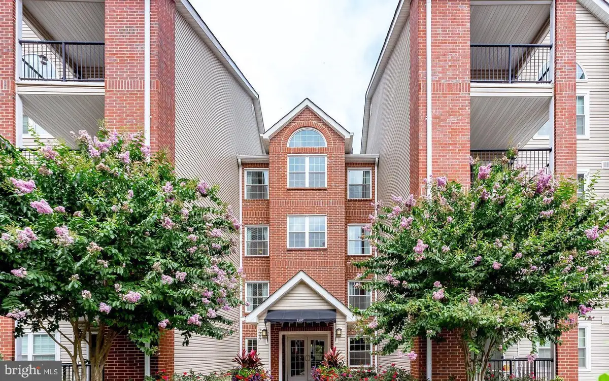 3307 Wyndham Cir #1160, Alexandria, VA 22302 - #1
