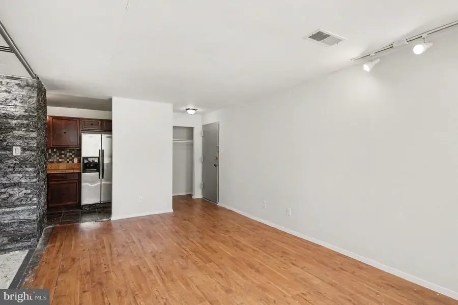 503 N Armistead St N #201, Alexandria, VA 22312 - #3