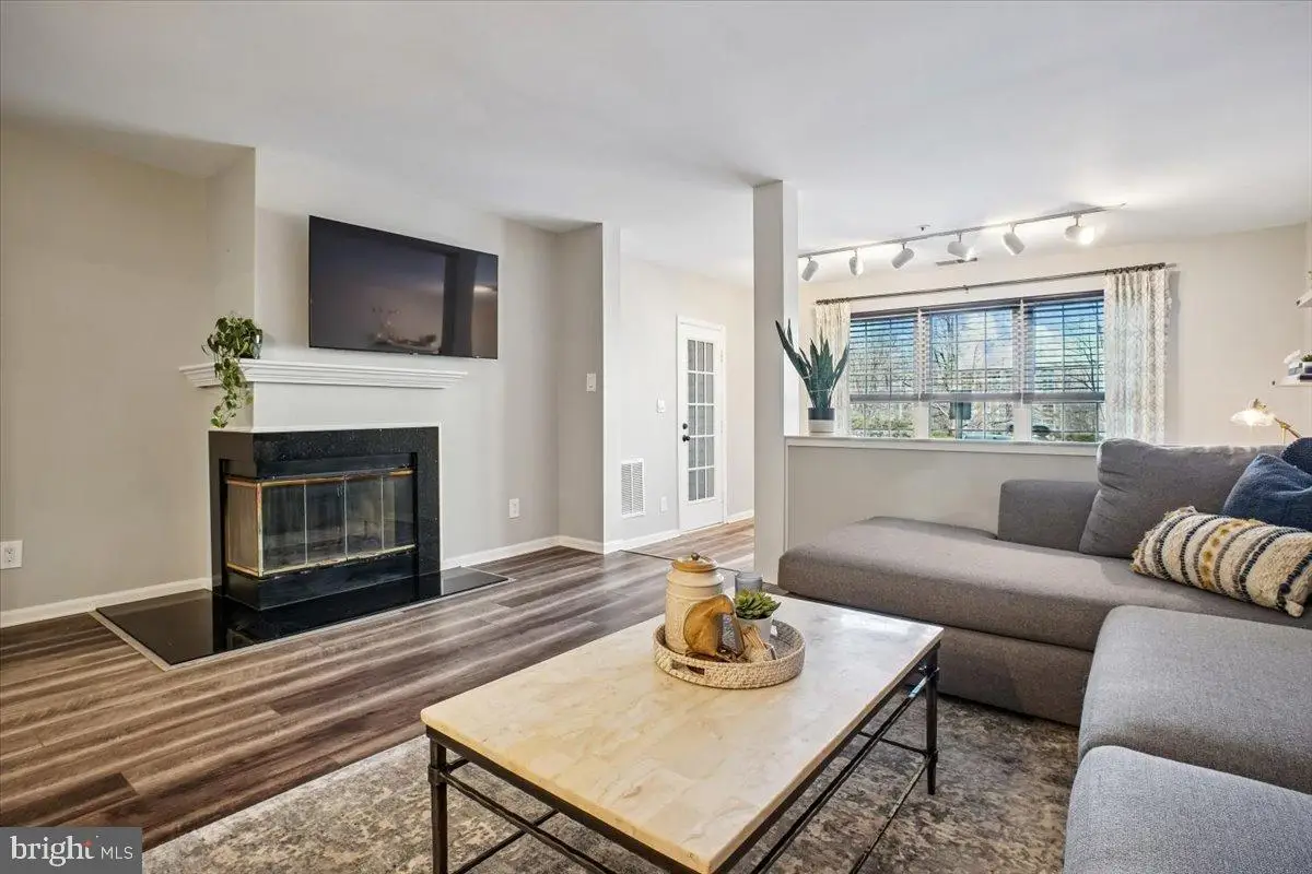 244 S Reynolds St #109, Alexandria, VA 22304 - #1