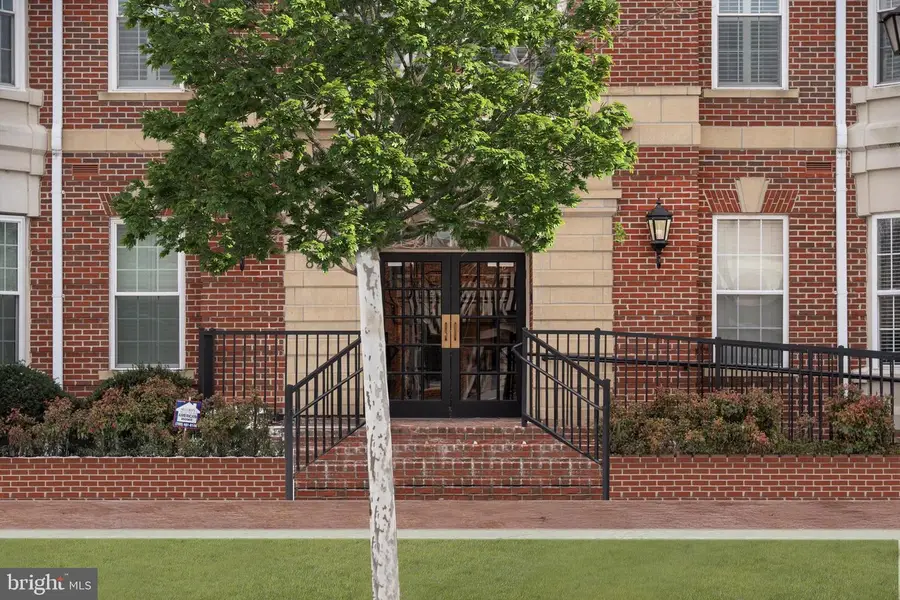 828 Slaters Ln #302, Alexandria, VA 22314 - #2