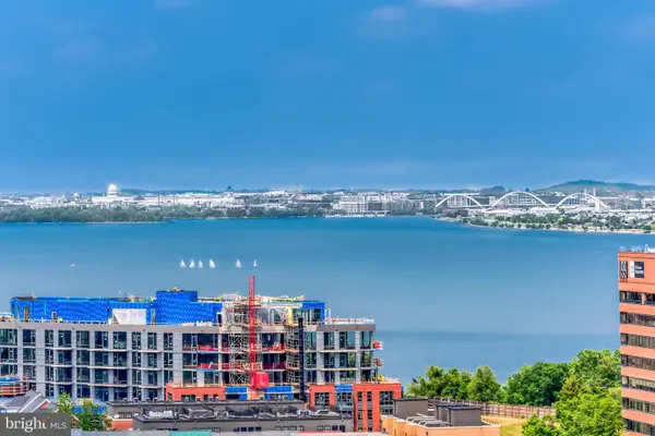 801 N Pitt St #411, ALEXANDRIA, VA 22314