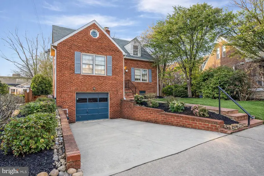 2420 Cameron Mills Rd, Alexandria, VA 22302 - #3