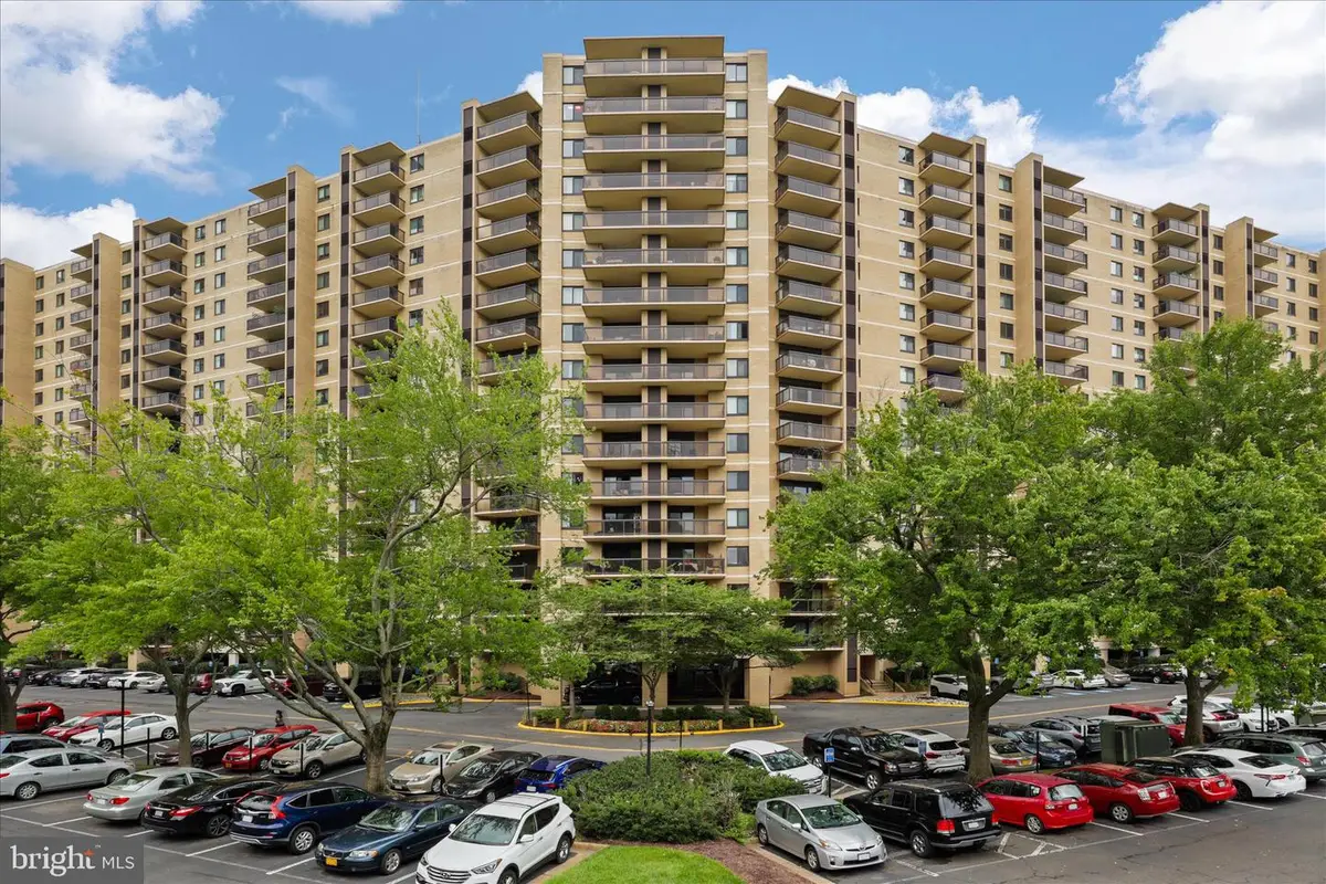 205 Yoakum Pkwy #216, Alexandria, VA 22304 - #1
