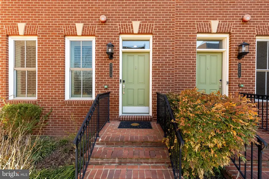 2113 Main Line Blvd, Alexandria, VA 22301 - #2