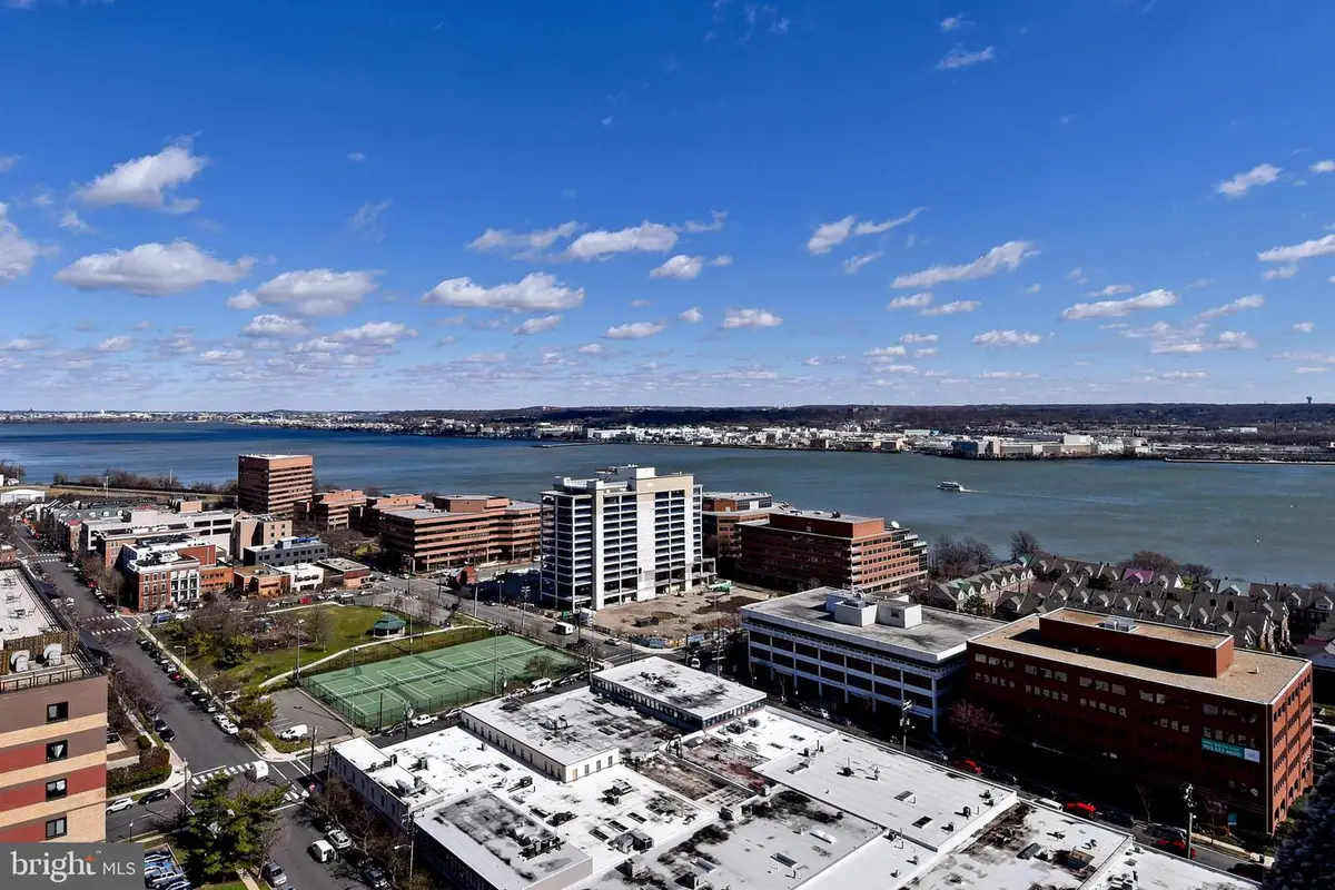 400 Madison St #301, Alexandria, VA 22314 - #1