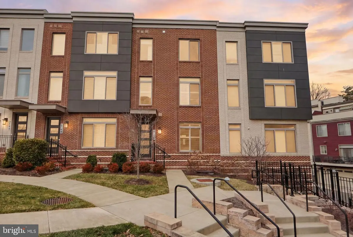 5146 Carters Ln, Alexandria, VA 22311 - #1