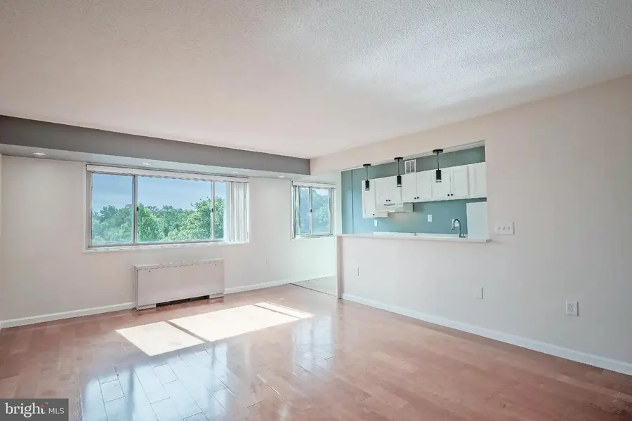 2500 N Van Dorn St #912, Alexandria, VA 22302 - #2