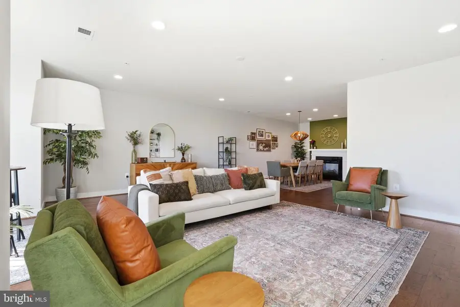 2206 Potomac Ave #102, Alexandria, VA 22301 - #3